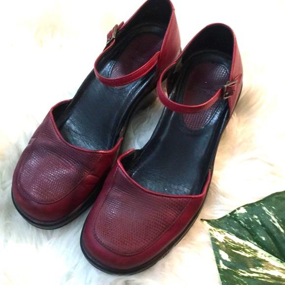 Dansko Shoes - Red leather DANSKO Mary Jane size 36